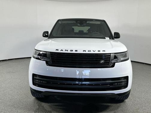 2025 Land Rover Range Rover P400 SE
