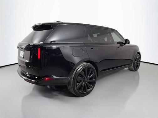 Narvik Black #2 2026 Land Rover Range Rover P615 SV Black