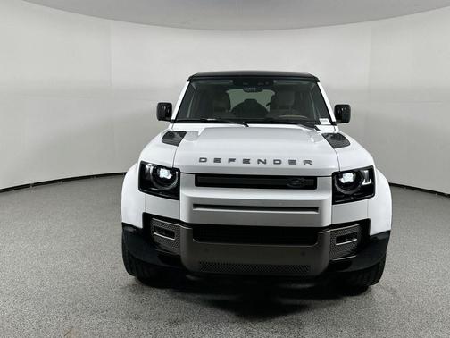 2025 Land Rover Defender 110 P500 X-Dynamic SE
