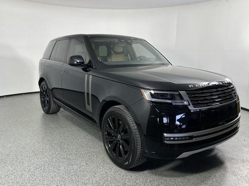2025 Land Rover Range Rover P550e SE