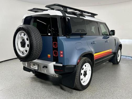 2025 Land Rover Defender 110 P300