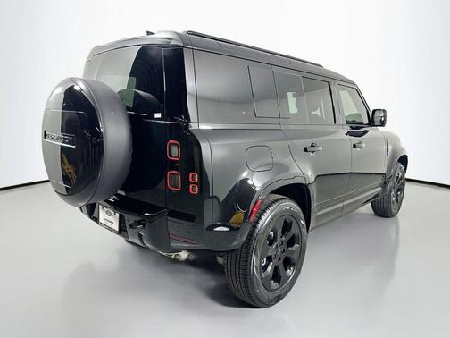 2026 Land Rover Defender P400 X-Dynamic SE
