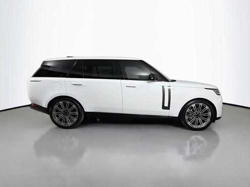 2026 Land Rover Range Rover P400 SE 7 Seat