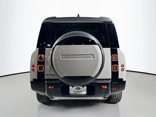 2026 Land Rover Defender P400 X