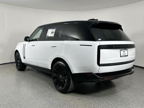 2025 Land Rover Range Rover P530 SE 7 Seat
