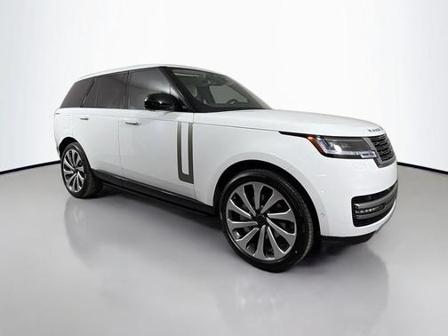 2026 Land Rover Range Rover P530 SE
