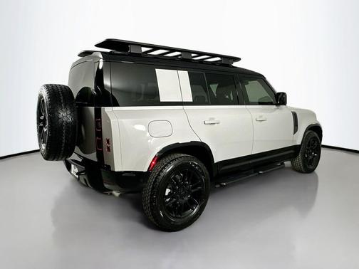 2026 Land Rover Defender P400 X-Dynamic SE