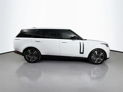 2026 Land Rover Range Rover P530 SE 7 Seat
