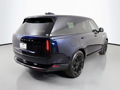 Constellation Blue in Gloss finish 2027 Land Rover Range Rover SE