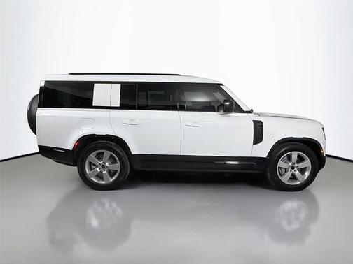 Fuji White 2026 Land Rover Defender P400 X-Dynamic SE