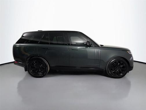 Belgravia Green 2026 Land Rover Range Rover P550e SE