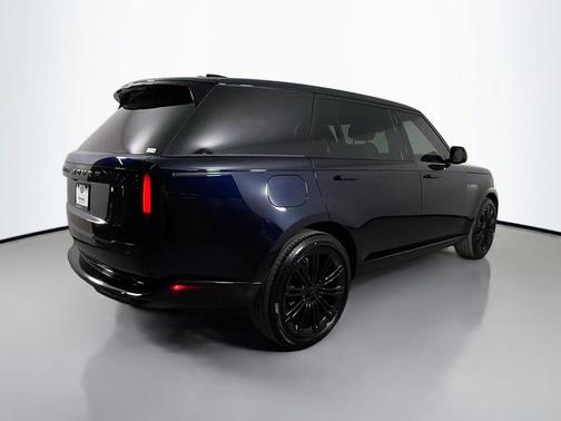 2026 Land Rover Range Rover P400 SE 7 Seat