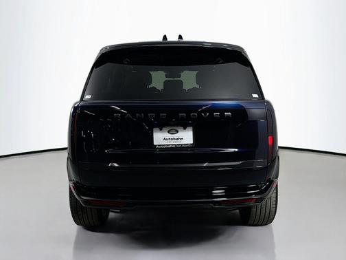 2026 Land Rover Range Rover P400 SE 7 Seat