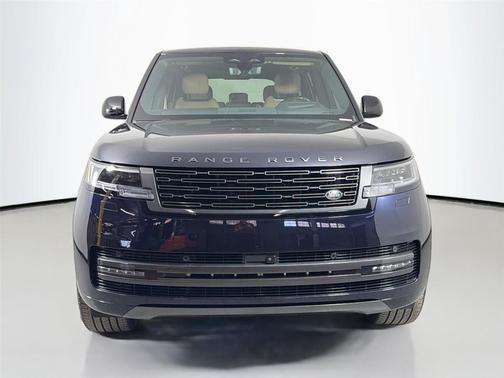 Constellation Blue in Gloss Fi 2026 Land Rover Range Rover P400 SE 7 Seat