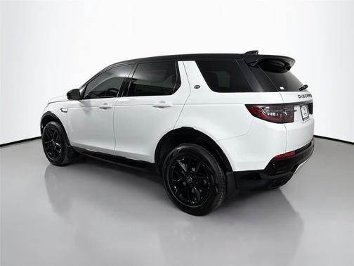 Fuji White 2026 Land Rover Discovery Sport Landmark