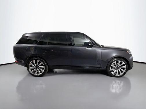 2026 Land Rover Range Rover P530 SE 7 Seat