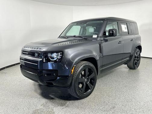 2025 Land Rover Defender 110 V8