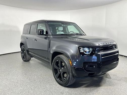 2025 Land Rover Defender 110 V8