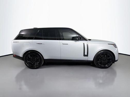 Ethereal Frost Silver SV Bespoke Ultra Met Gloss 2026 Land Rover Range Rover P530 Autobiography