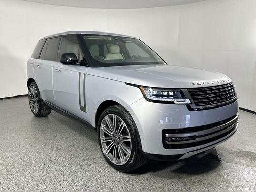 2025 Land Rover Range Rover P400 SE
