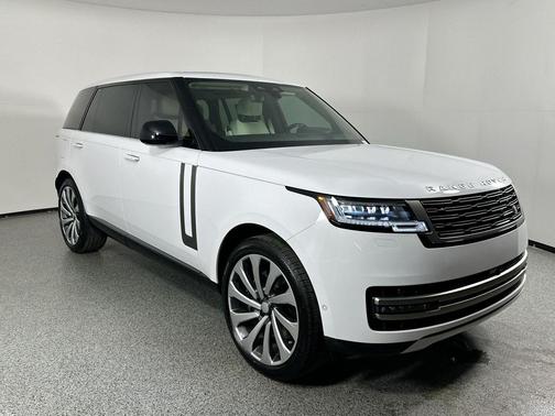 2025 Land Rover Range Rover P530 SE 7 Seat