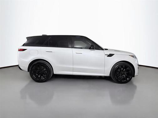 Ostuni Pearl White 2026 Land Rover Range Rover Sport SE