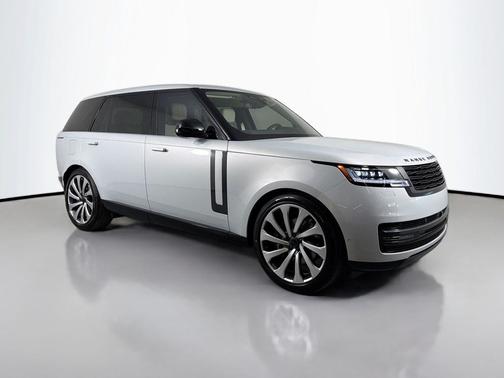 2026 Land Rover Range Rover P530 SE 7 Seat