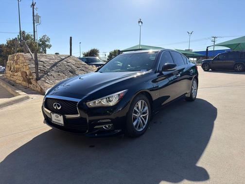 2015 INFINITI Q50 Premium