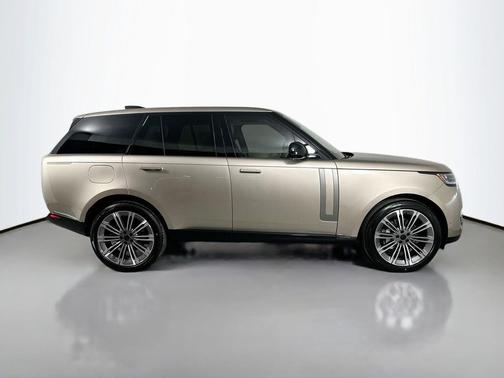 2026 Land Rover Range Rover P400 SE