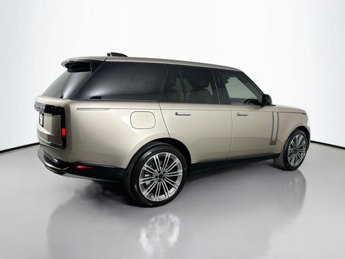 2026 Land Rover Range Rover P400 SE