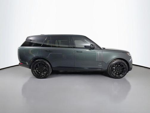 2026 Land Rover Range Rover P400 SE 7 Seat