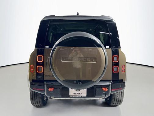 2026 Land Rover Defender P400 X