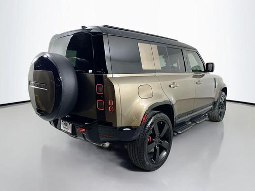 2026 Land Rover Defender P400 X