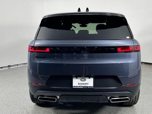 2025 Land Rover Range Rover Sport SE