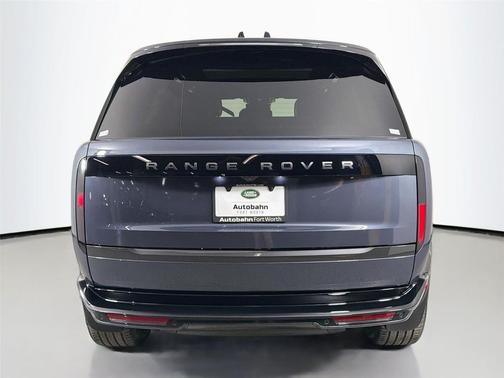 Varesine Blue 2026 Land Rover Range Rover P550e SE