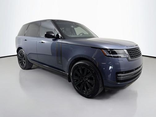 Varesine Blue Metallic 2026 Land Rover Range Rover P550e SE