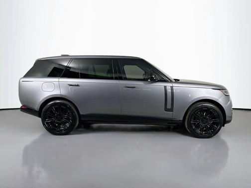 2026 Land Rover Range Rover P530 SE 7 Seat