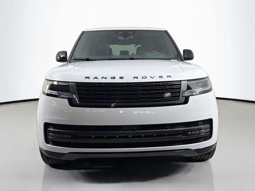 2026 Land Rover Range Rover P400 SE 7 Seat