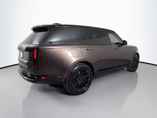 Tourmaline Brown SV Bespoke Ultra Metallic Gloss 2026 Land Rover Range Rover P530 SE 7 Seat