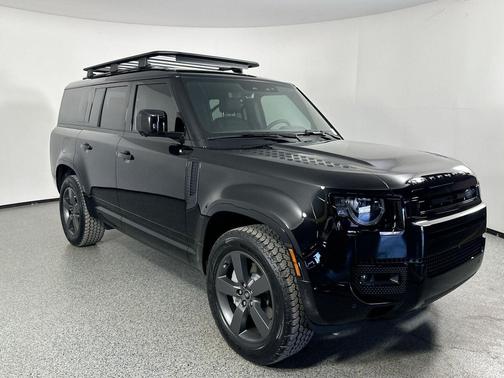 2025 Land Rover Defender 130 P400 X-Dynamic SE