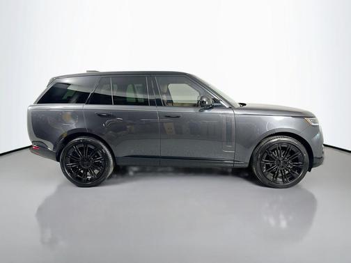 2026 Land Rover Range Rover P400 SE
