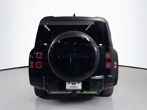 Santorini Black Metallic 2026 Land Rover Defender X-Dynamic SE