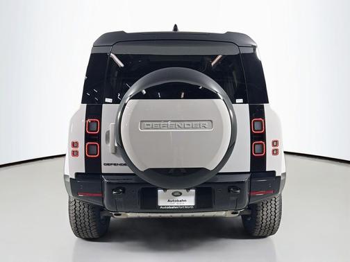 Borasco Grey Metallic 2026 Land Rover Defender P400 X-Dynamic SE