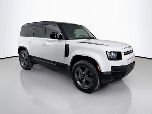 Borasco Grey Metallic 2026 Land Rover Defender P400 X-Dynamic SE