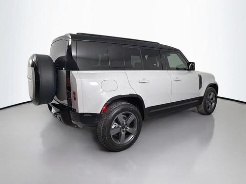 Borasco Grey Metallic 2026 Land Rover Defender P400 X-Dynamic SE