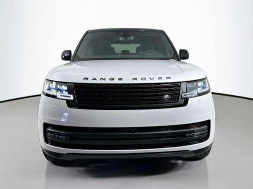 2026 Land Rover Range Rover P530 SE