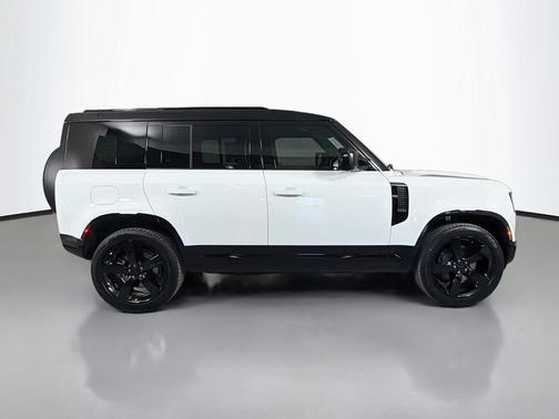 Fuji White 2026 Land Rover Defender P400 X-Dynamic SE