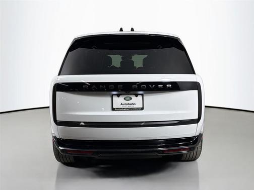 Fuji White 2025 Land Rover Range Rover P530 SE 7 Seat