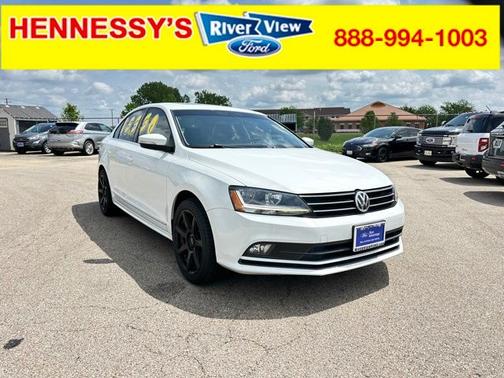 Pure White 2017 Volkswagen Jetta 1.8T SEL Sedan
