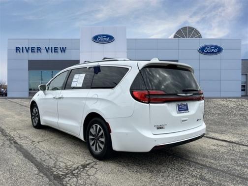 2021 Chrysler Pacifica TOURING L